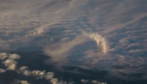 What is an air pollution analyst